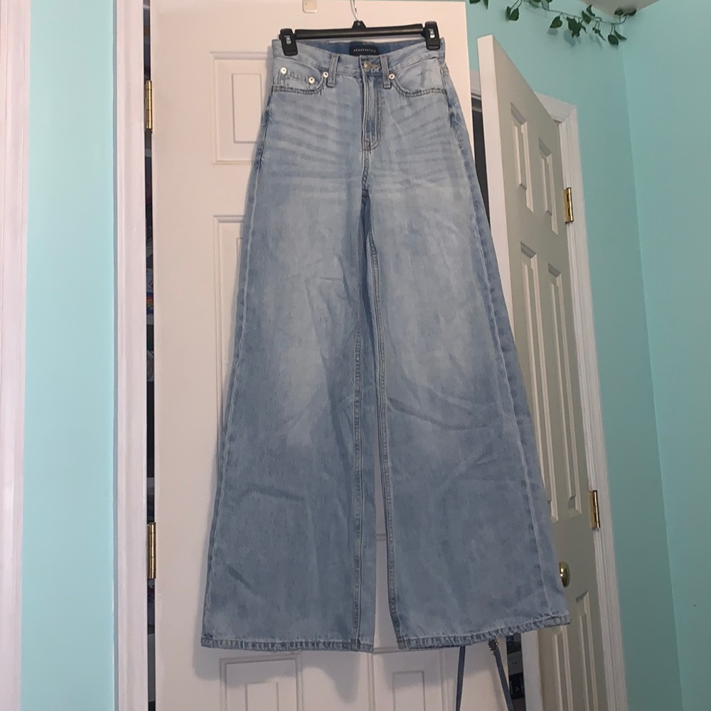 Very flare jeans